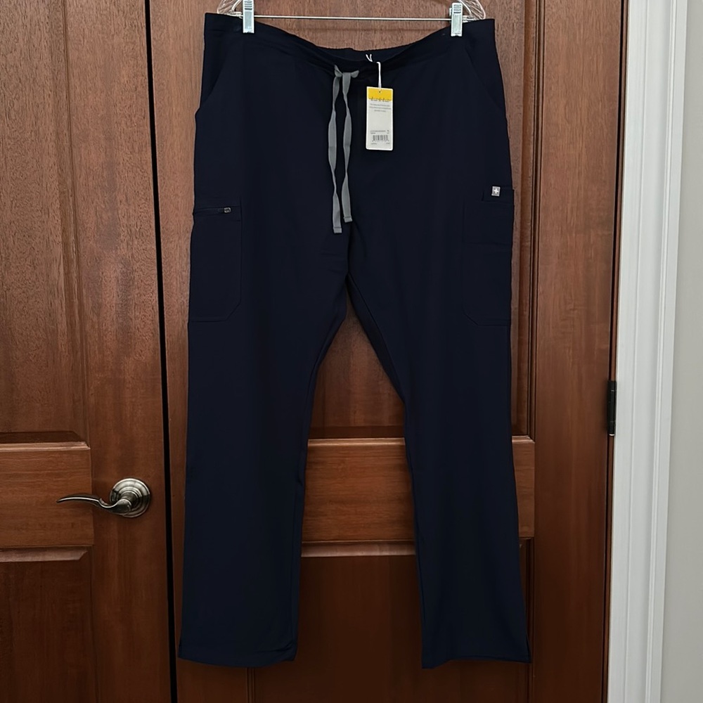 NWT Figs Yola skinny scrub pant. XL
